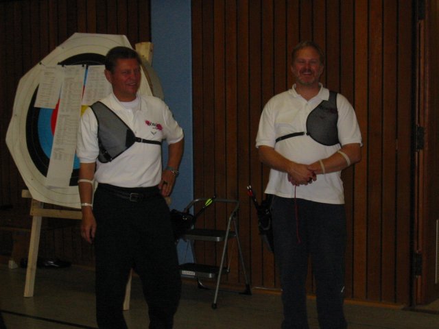 102-0235_img