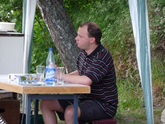 p1000892